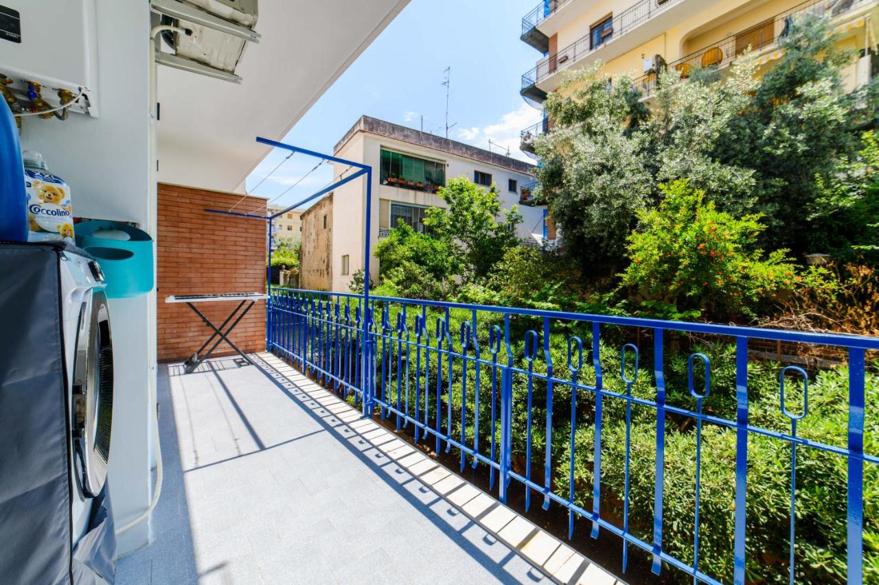Ops Apartment right in the centre of Sorrento - Chambres d'hôtes Sorrente