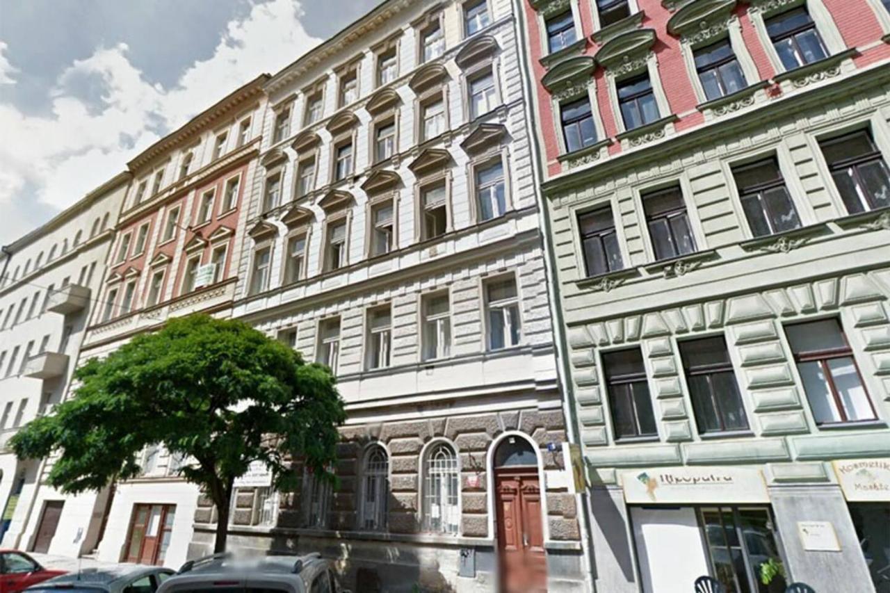Colorful 2BDR Family Apartment - Bed and Breakfast Praag