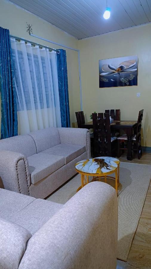 Celine Urban Stays - Chambres d'hôtes Nyeri