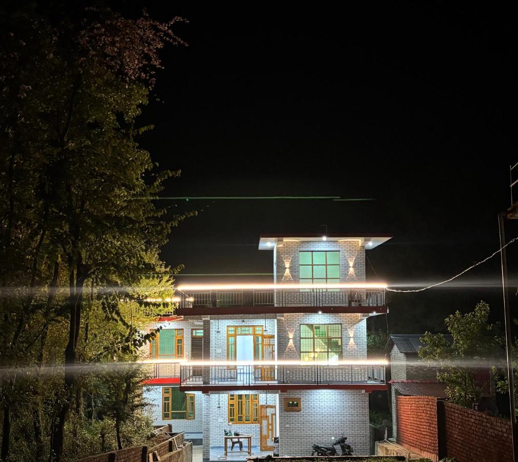 Kinaara Bir-Tea Garden & Mountain View Stay Near Landing Site - Chambres d'hôtes Bāri