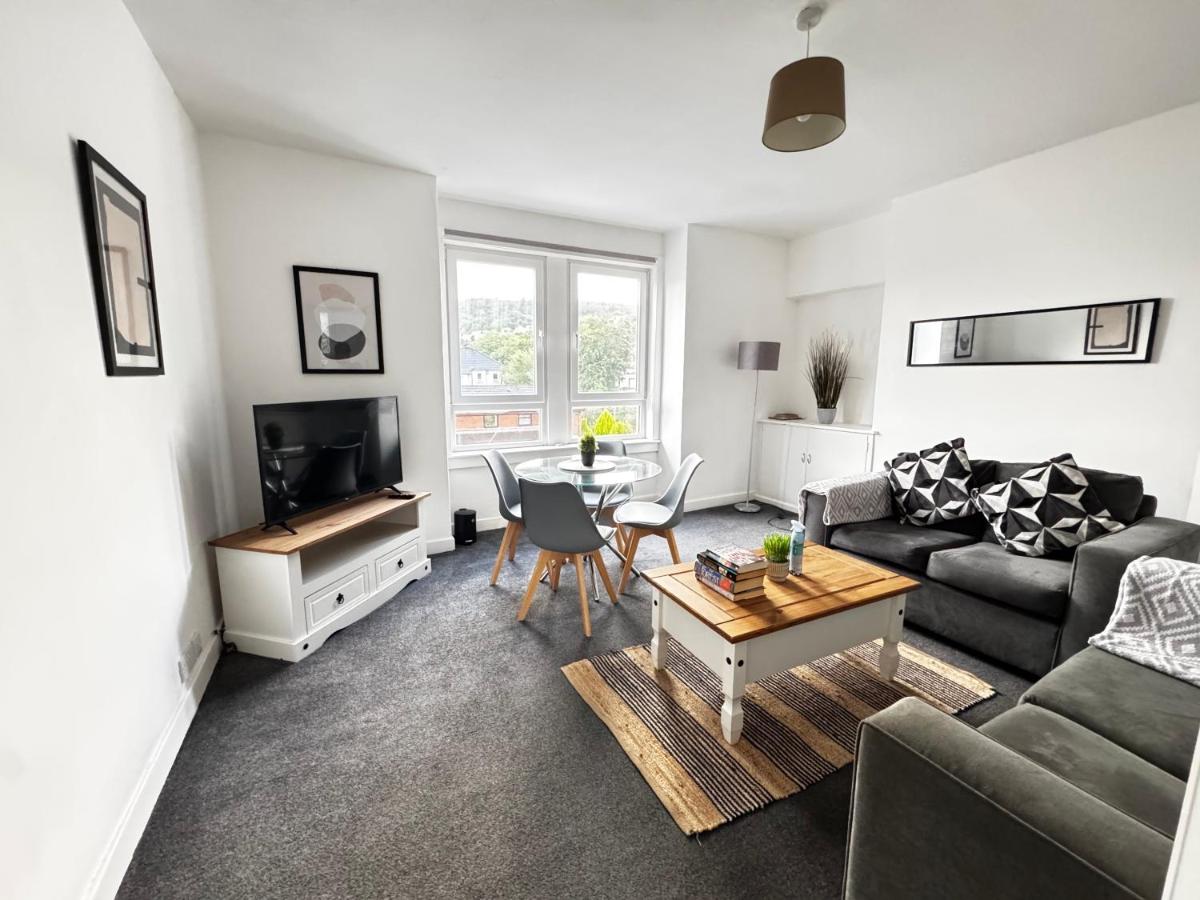2-Bed Gourock Margaret St - Sleeps 4 - Contractors, Business & Relocations - Free Parking - Ferienwohnung Gourock