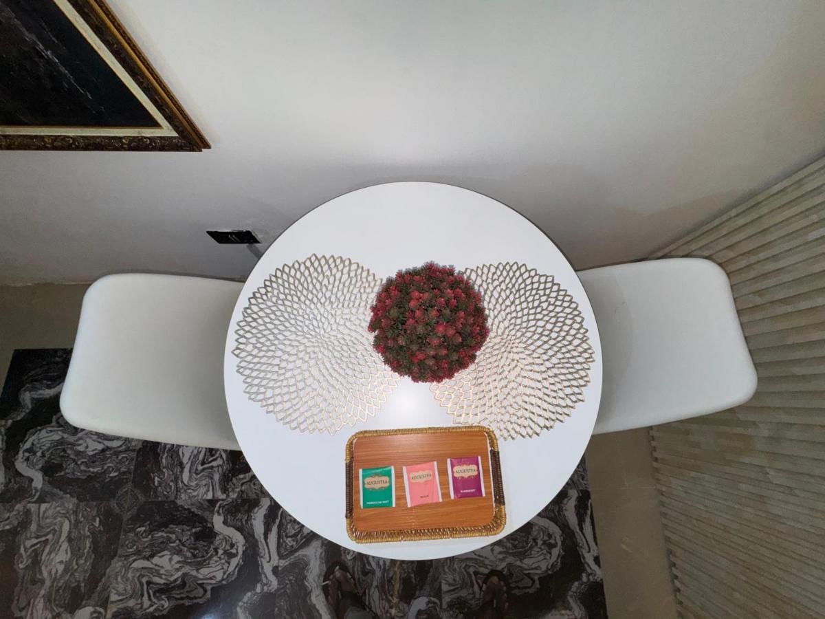 UrbaN ManoR - Bed and Breakfast Lagos