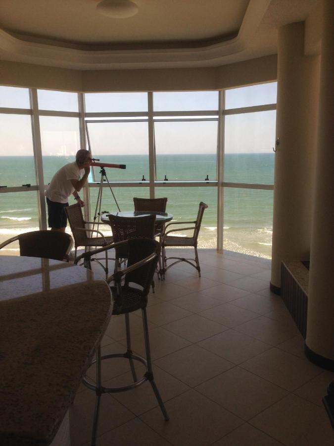 Edificio Estrela Dourada - Bed and Breakfast Itapema