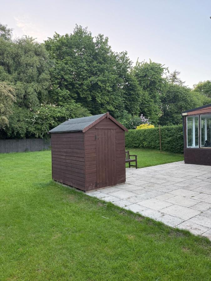 Modern 3 Bedroom House with Big Garden - B&B Whiteinch
