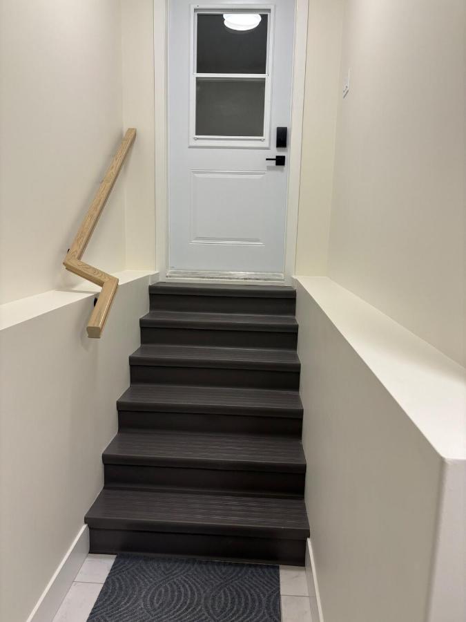 Lovely Two-Bedroom APT at Kenmount Terrace - B&B Saint John's