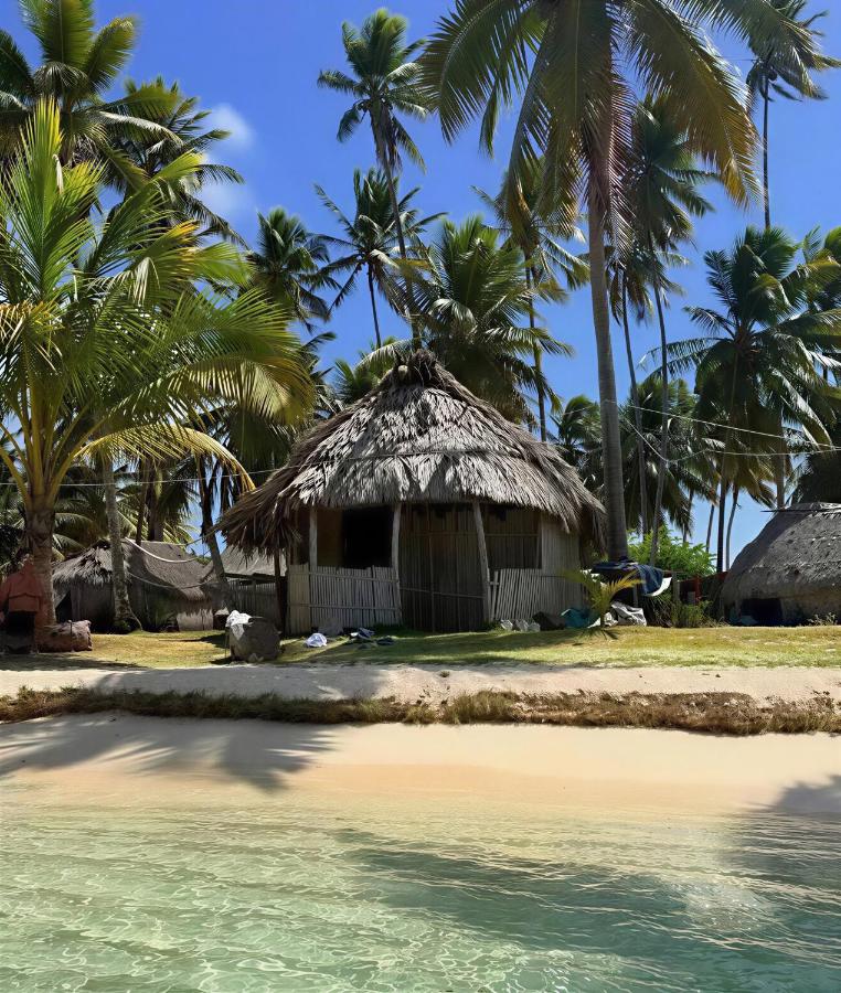 Cabañas tradicionales en isla Aroma San blas - Chambres d'hôtes Warsoducua