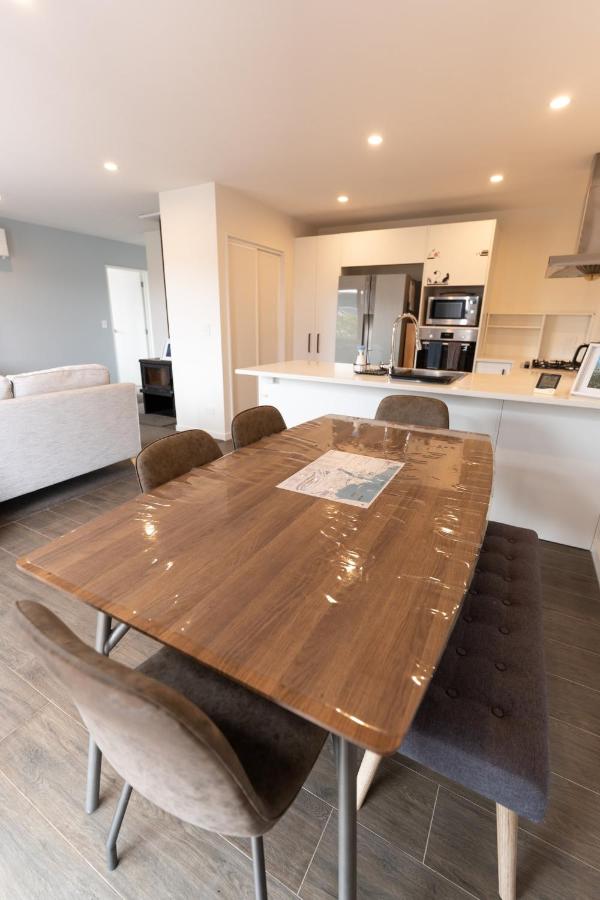 18Rodman 3-Bedroom newly furnished entire home - Chambres d'hôtes Lake Tekapo