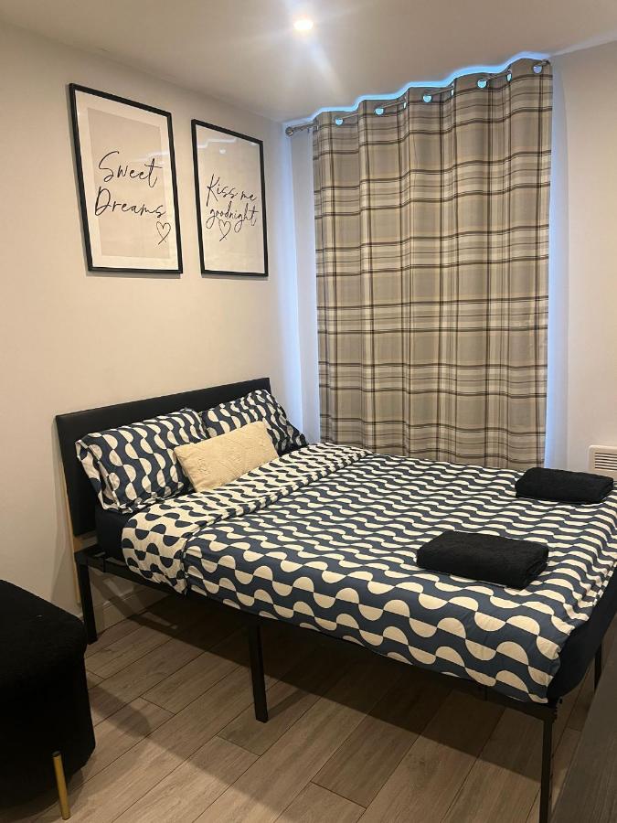 Modern Private Studio Near Thornton Heath Station - Ferienwohnung Thornton Heath