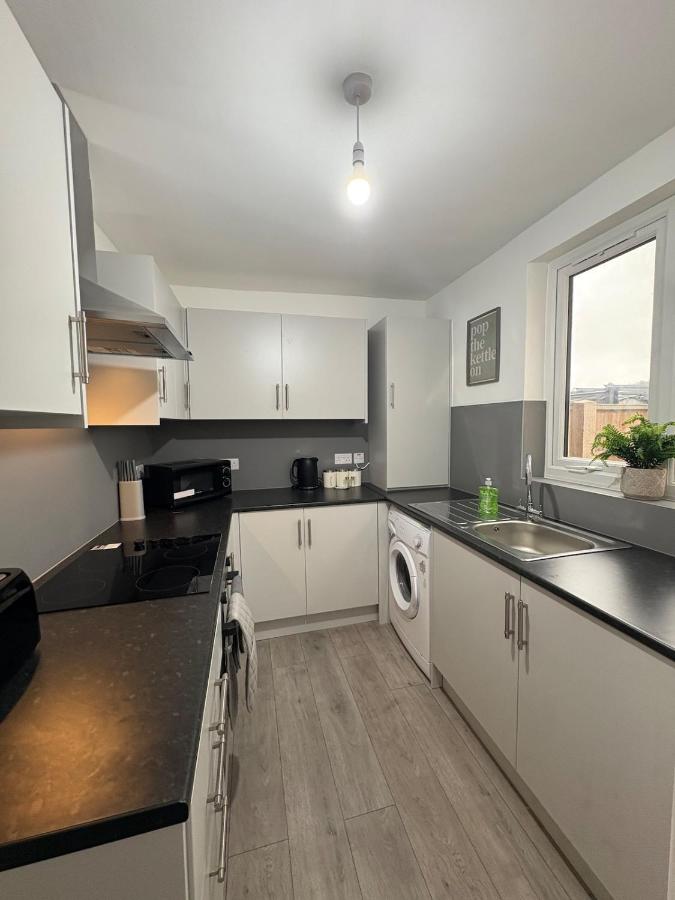 2 bedroom Haven sleeps 4 Hull HU6 - Bed and Breakfast Kingston upon Hull