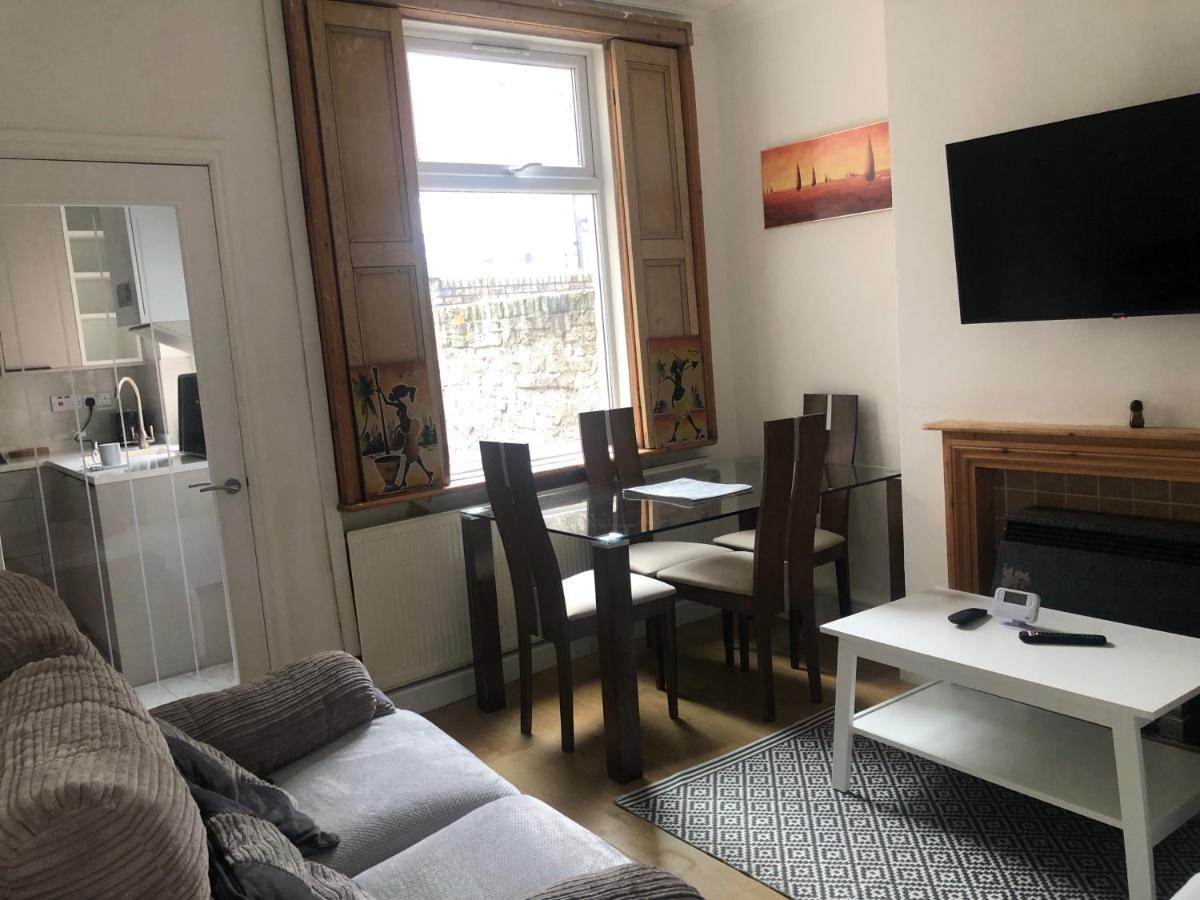3 Bed House Sleeps 6 - Smart Tv - Free Parking - Ferienwohnung Liverpool