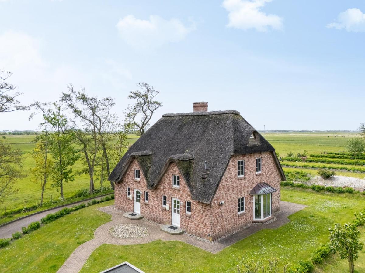 Beach House Reetdachhaus Beach House 2 - B&B Tating