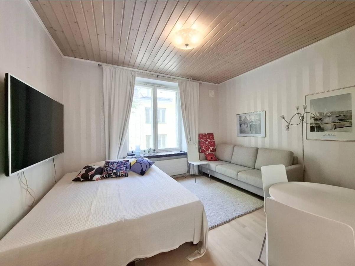 Harbour light studio of Ilmi for 4 persons in Punavuori - B&B Helsinki