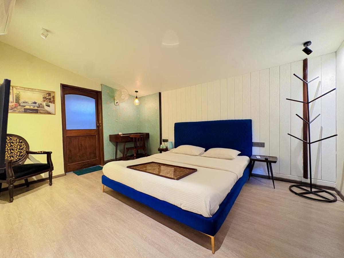 Deluxe King Studio