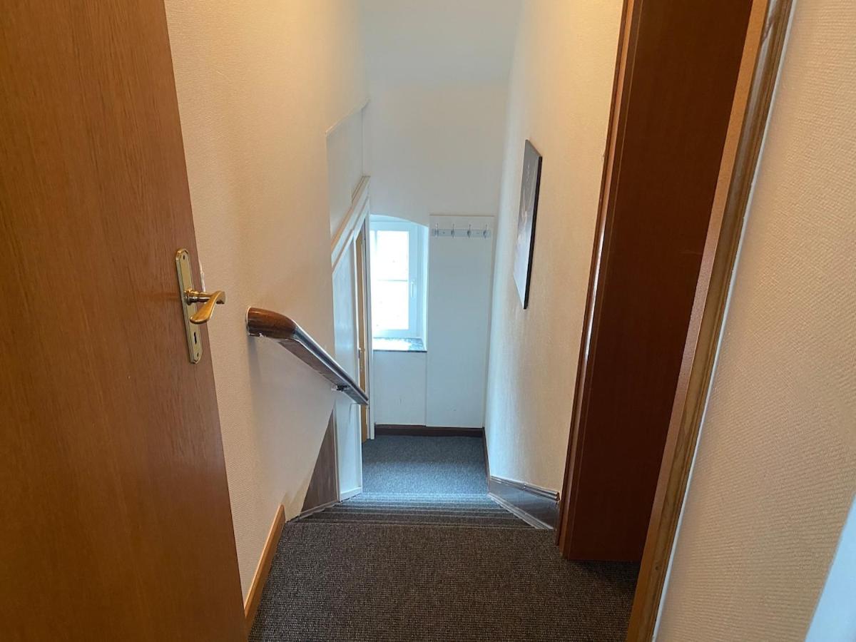 Stefans Apartments C - 20 min bis DD Messe und Flughafen inkl Parkplatz - Chambres d'hôtes Willich