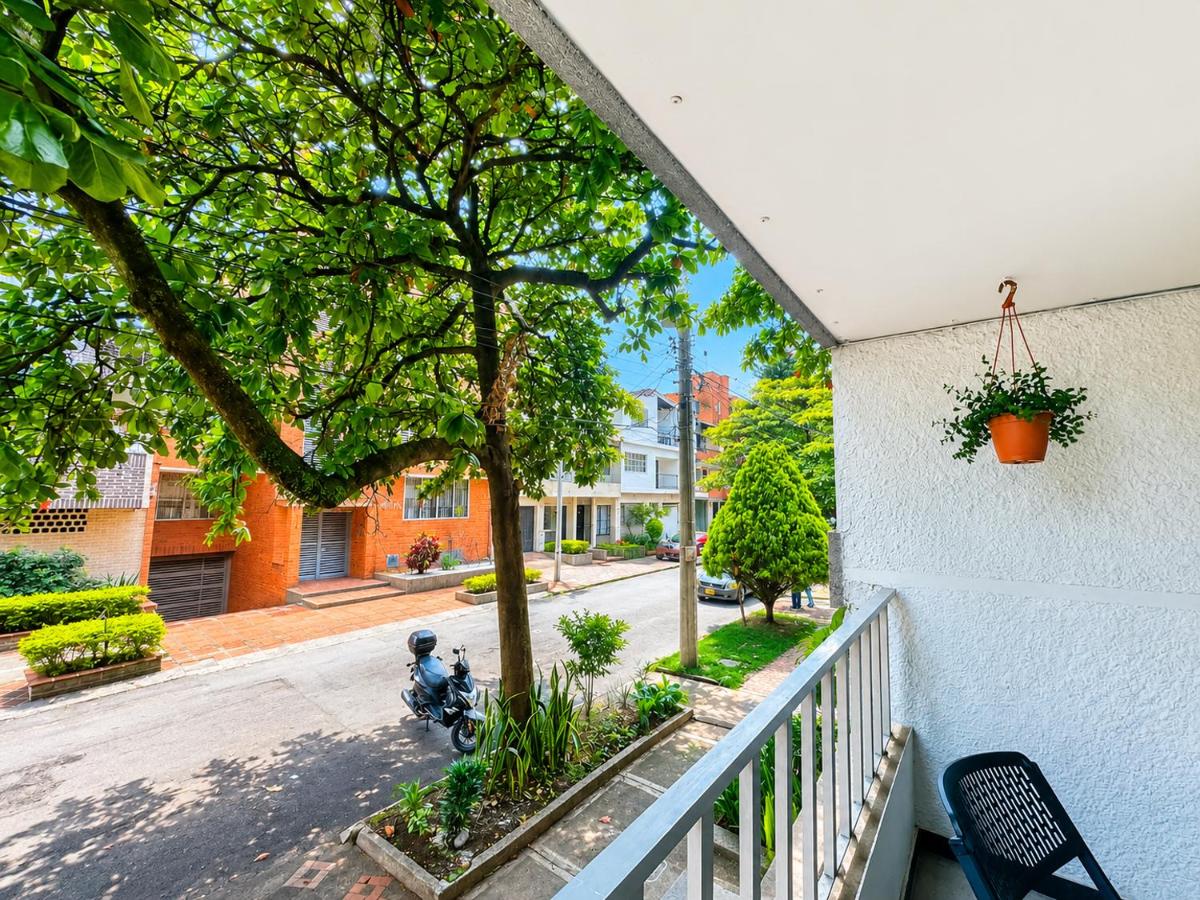 Loft cerca a Laureles, WIFI, cerca metro, con Balcón, GUARDA MALETAS GRATIS!! - B&B Medellín