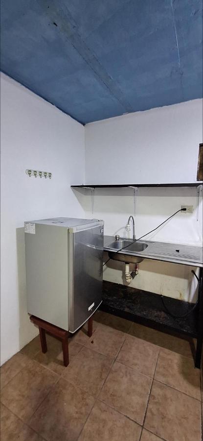 Apartamento tipo estudio en Puntarenas cerca del Nuevo hospital - Chambres d'hôtes Barranca