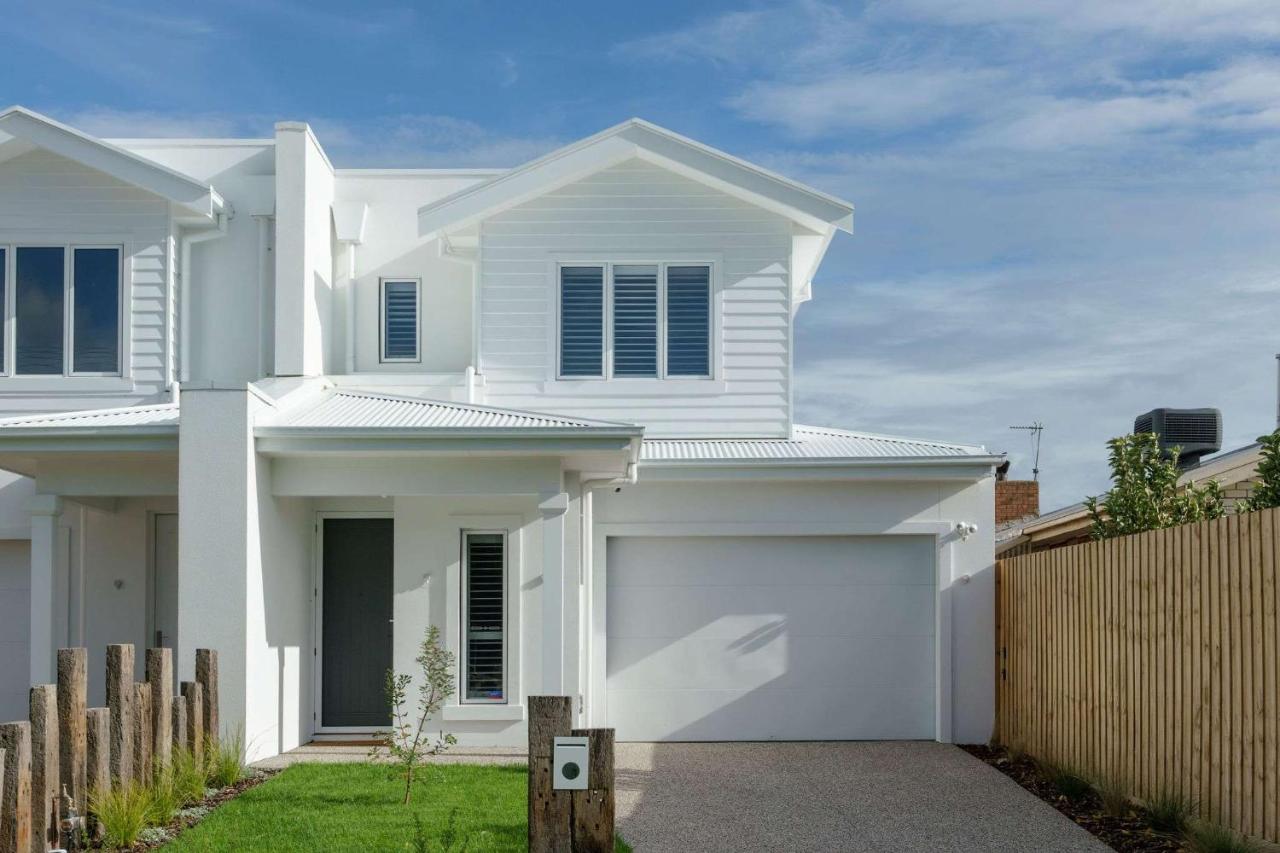 The Beachurst Shorehouse 650m to Beach - B&B Darriman