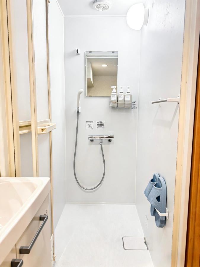 Near the station, 6-minute walk, entire first floor available, high-speed Wi-Fi, convenient for sightseeing and shopping, direct access to Tokyo Tower, the Imperial Palace, and Tokyo Dome - B&B Tokio