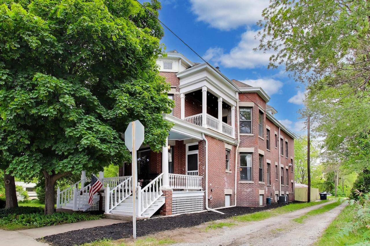 The Reunion House Two Massive Units in One! - Ferienwohnung Michigan City