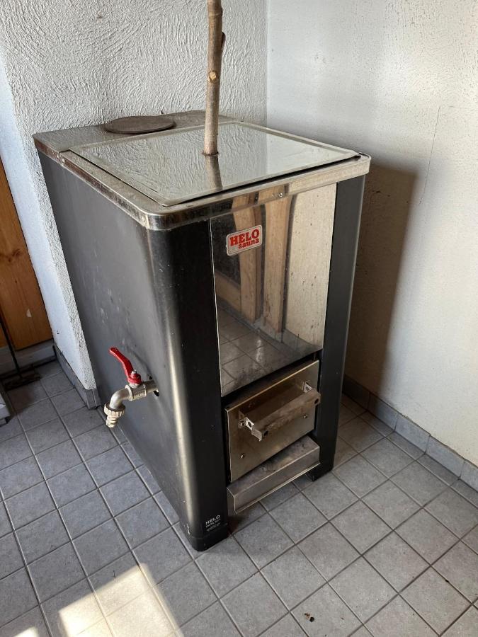Perhemökki, sauna ja vierasmaja, sähköauton lataus - Chambres d'hôtes Lahdenvainio