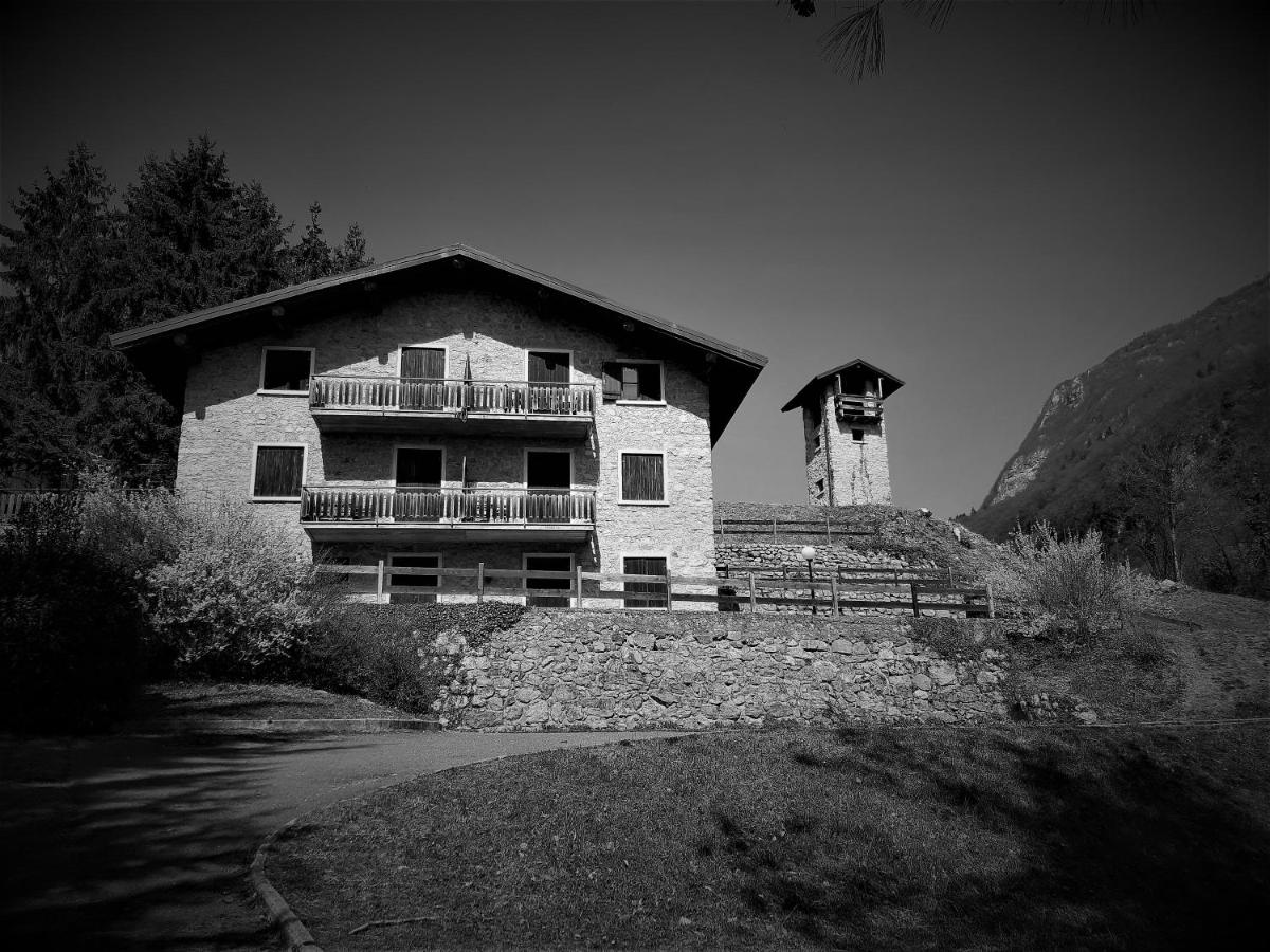 Residenza La Rustica Appartamento 9 - B&B Tenno