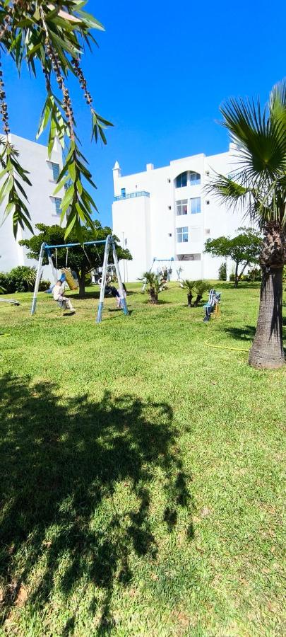 Appartement élégant avec vue sur la piscine et la mer - B&B Mdiq