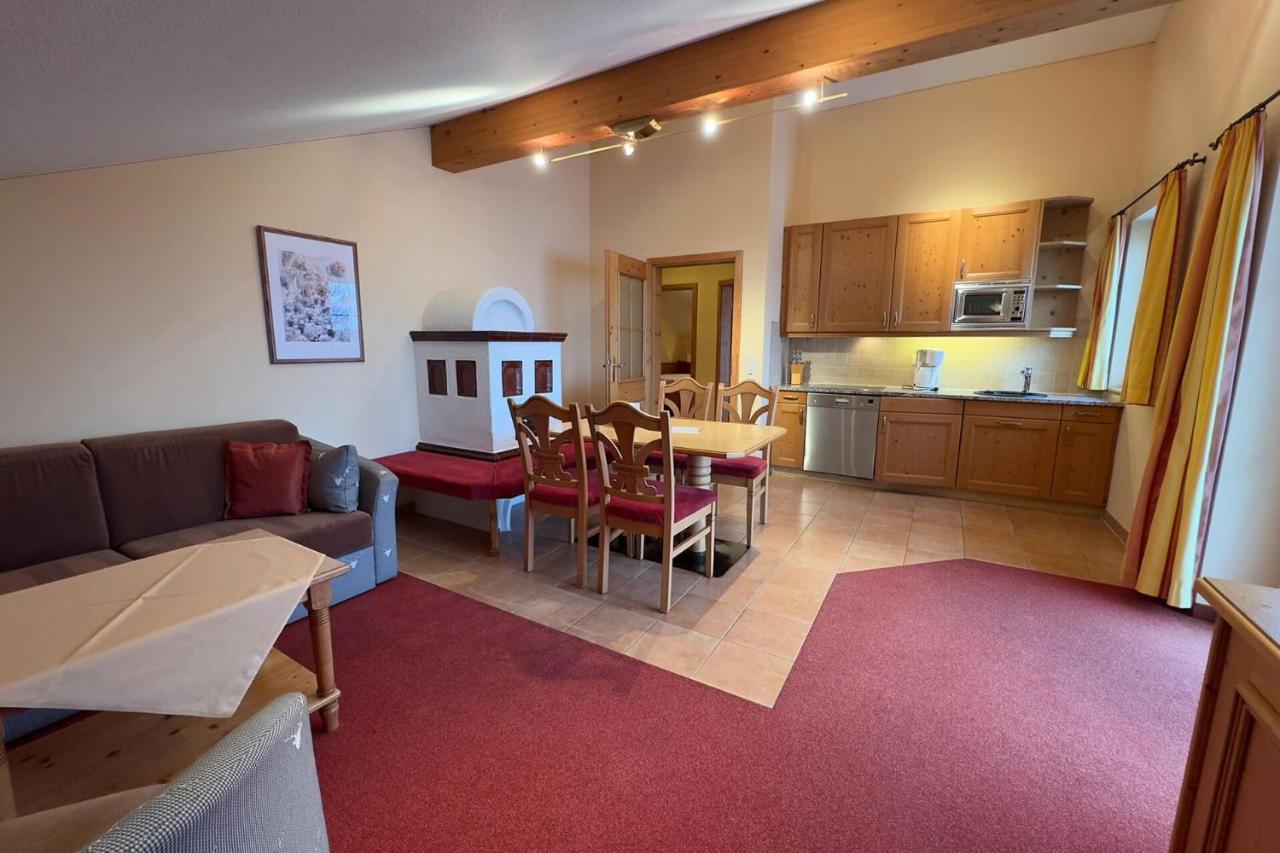 Apartment mit Balkon