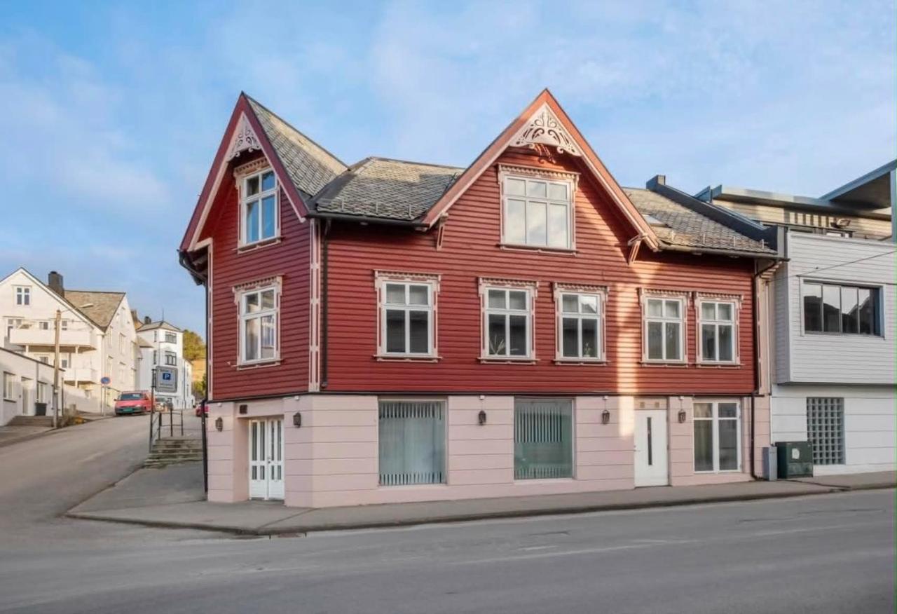 Statsråd Daaes Residence - Bed and Breakfast Ålesund