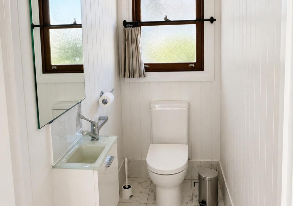 6 Beds Stylish Home in Coorparoo, 10 mins to CBD - B&B Brisbane