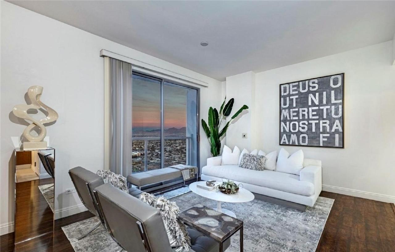 One Bedroom High Rise Residence with City Views - Ferienwohnung Las Vegas