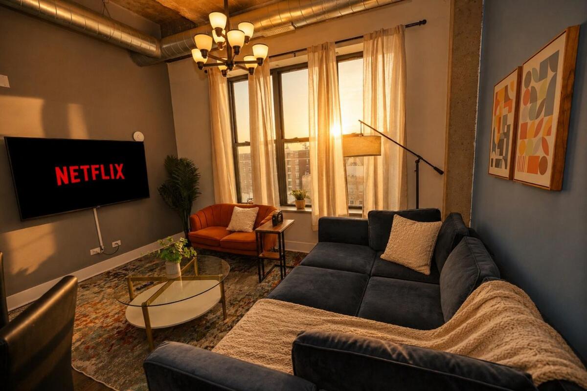McCormick Place Modern 2BR Loft in Downtown Chicago Michigan Avenue with Optional Parking Near Soldier Field - Chambres d'hôtes Chicago