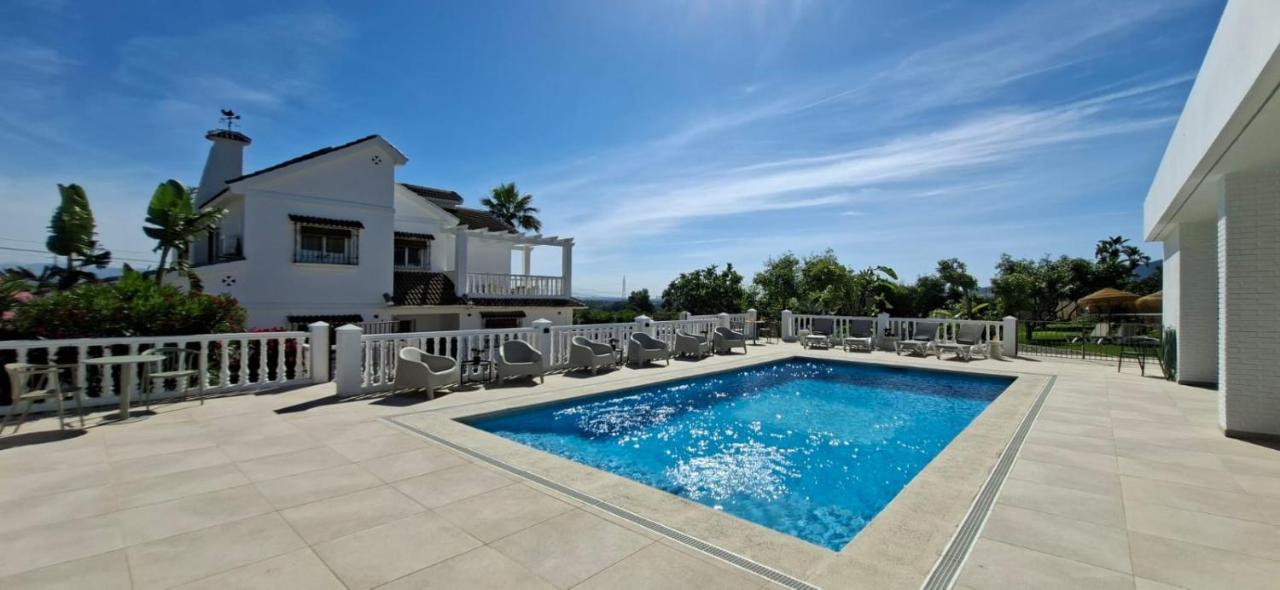 Tess Villa Ave del Paraiso - B&B Alhaurín de la Torre