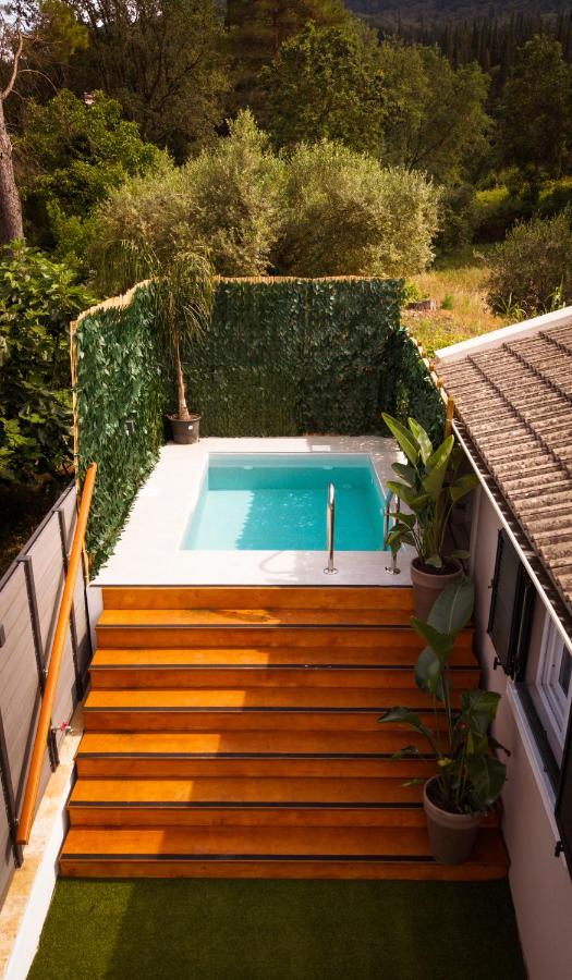 Corfu Emerald Villa - Bed and Breakfast Kynopiástes