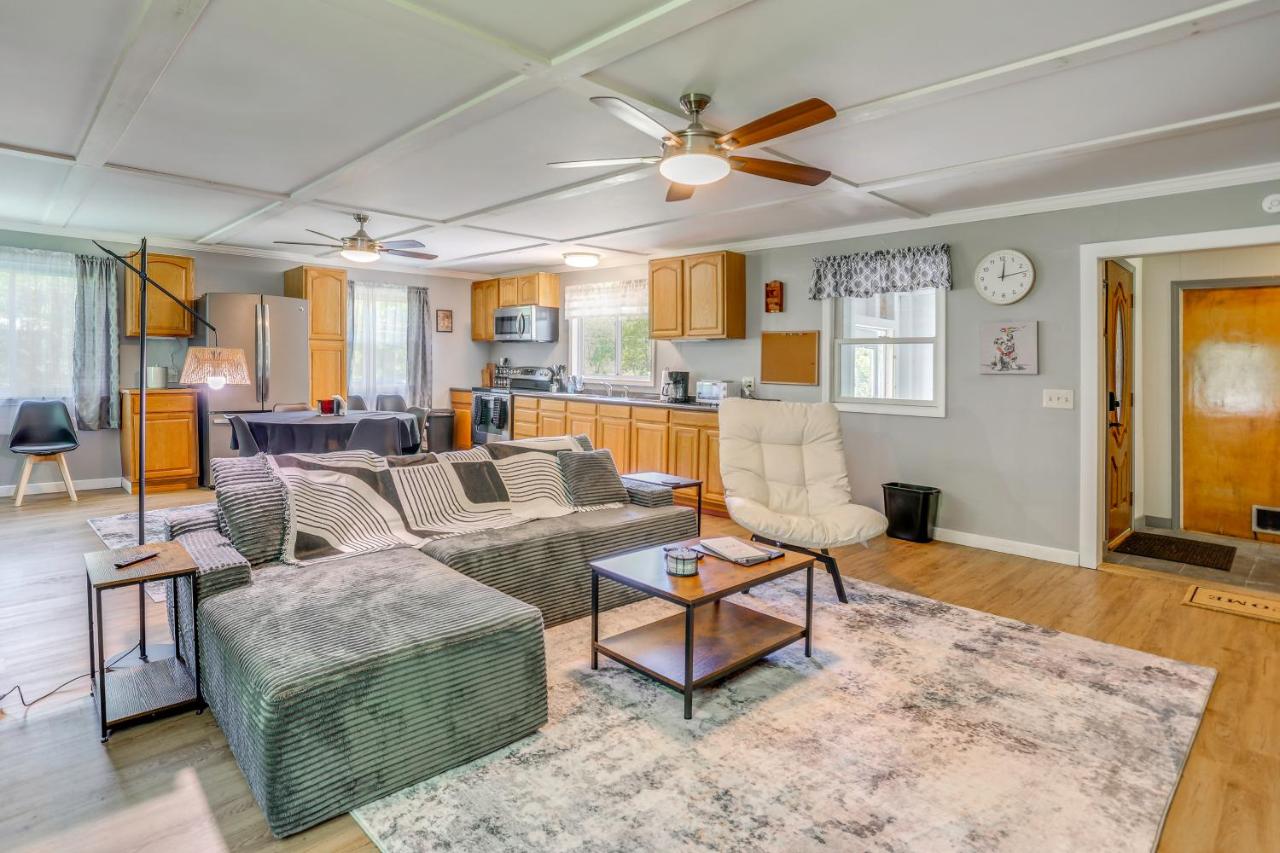 Woodsy Home Near Cassadaga Lakes: Pets Welcome! - Bed and Breakfast Cassadaga