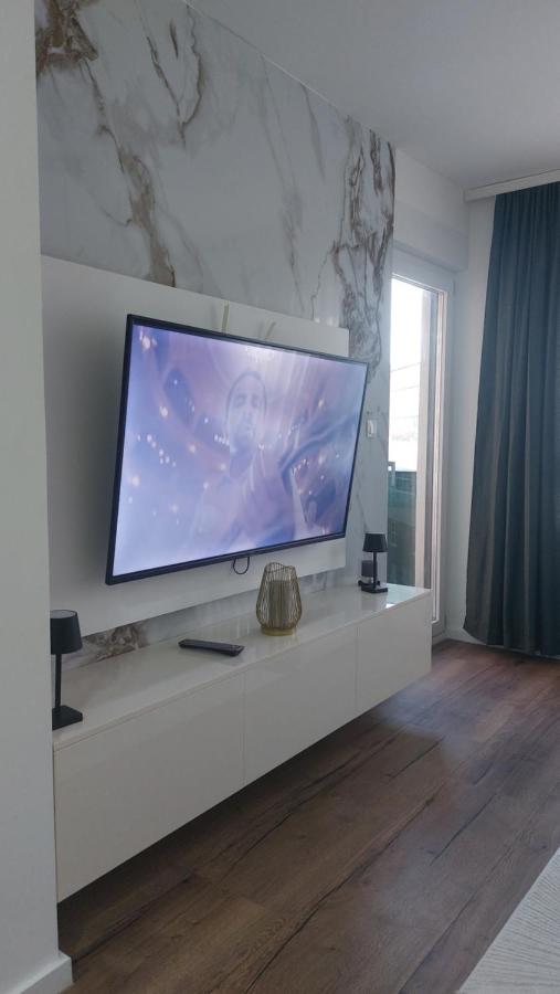 Apartman M - Bed and Breakfast Pale