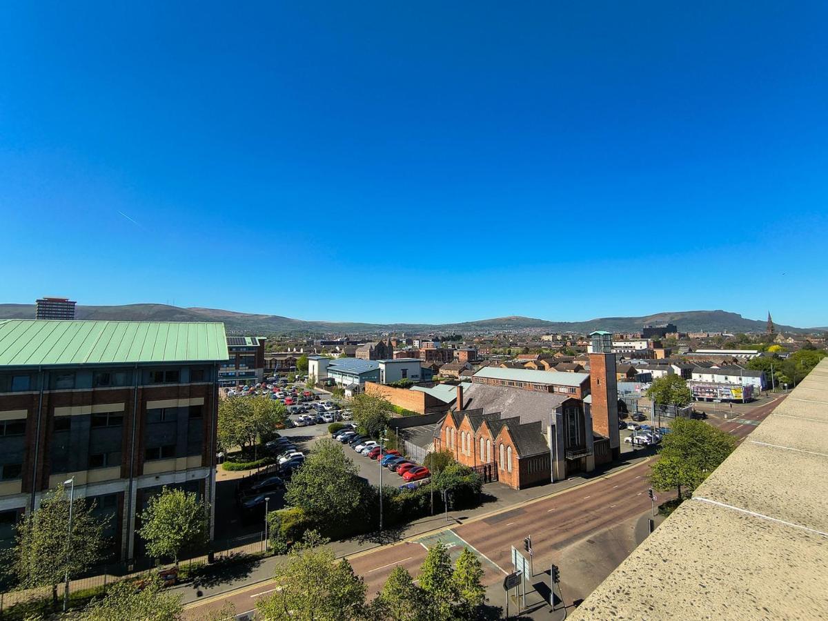 Bright City Centre Apartment & Stunning Views - Ferienwohnung Belfast