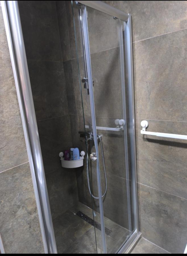 Skopje Basecamp Apartment - B&B Skopje