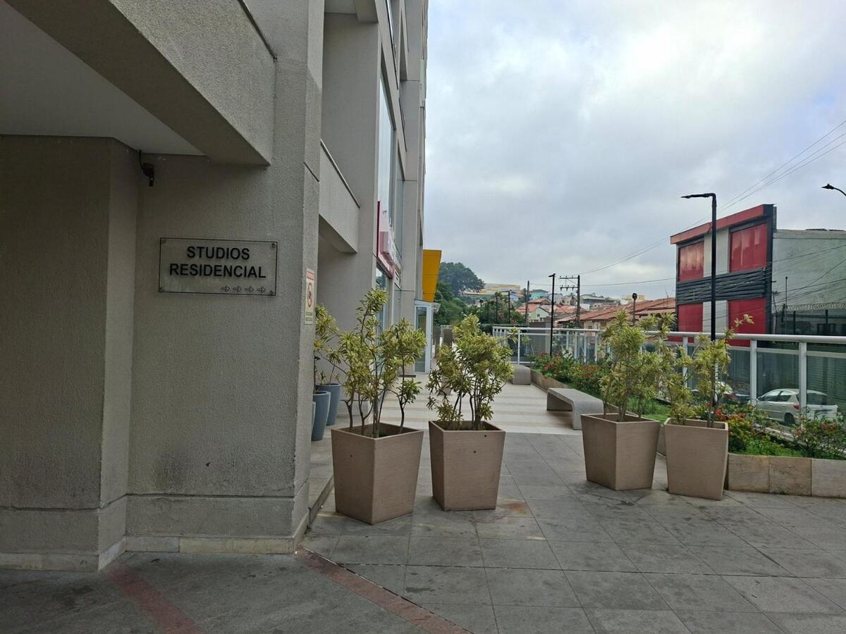 Próximo ao AEROPORTO GRU Studio com Vaga e Piscina HAUS LIV - B&B Guarulhos