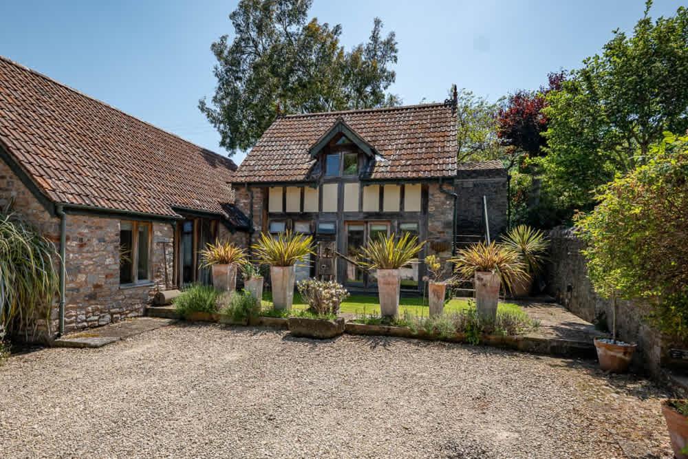 Cosy Studio with Patio Seating & Private Parking - Ferienwohnung Burrington