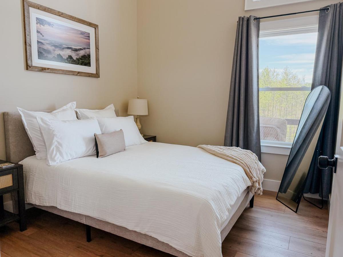 Luxury Private Ridge Retreat Near Downtown Floyd - B&B Floyd