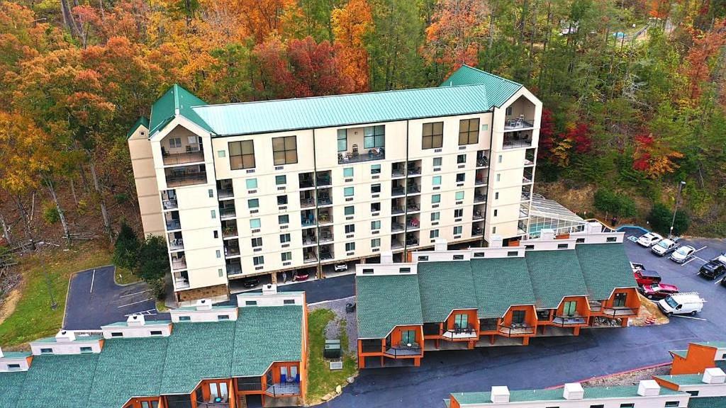 Bearfoot Hideaway - B&B Gatlinburg