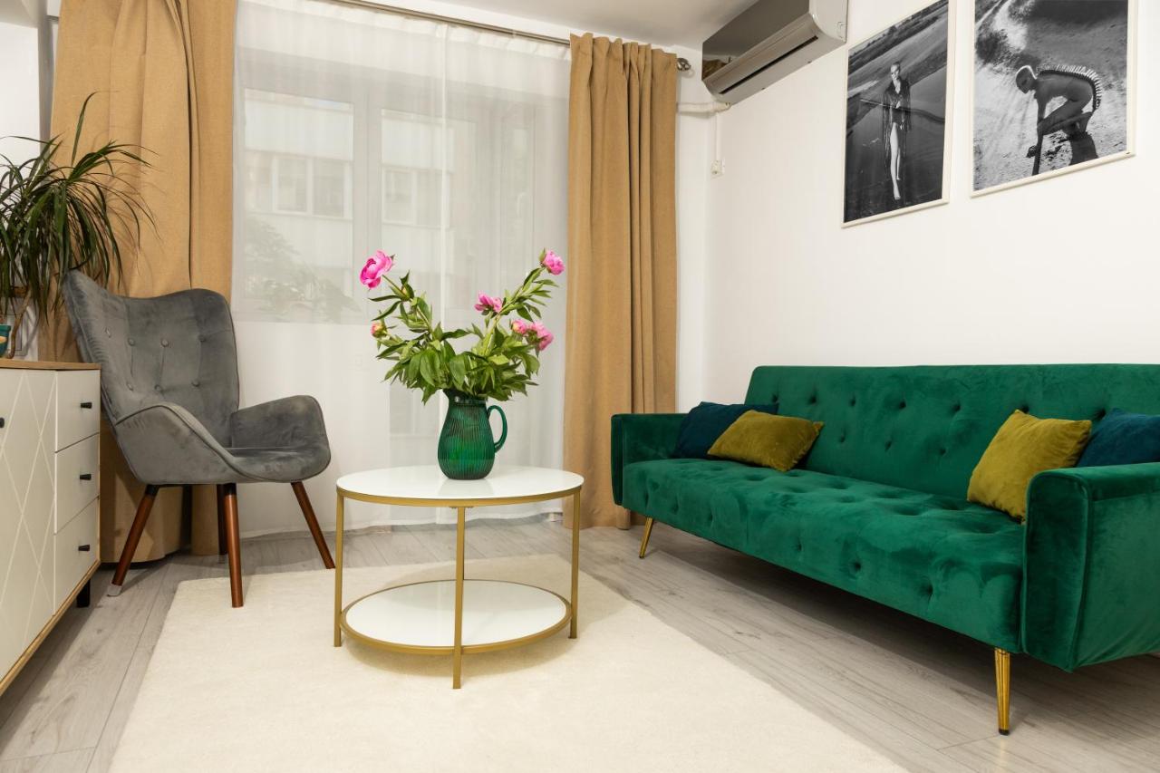 Victory Square Premium Residential Studio - B&B Bucharest