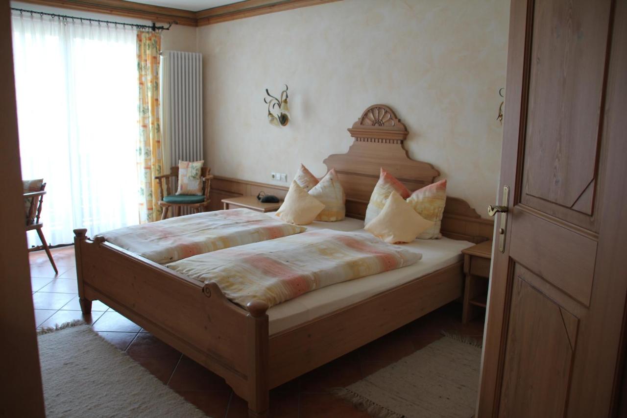 B&B Lettgenbrunn - Jagdhotel Sudetenhof - Bed and Breakfast Lettgenbrunn