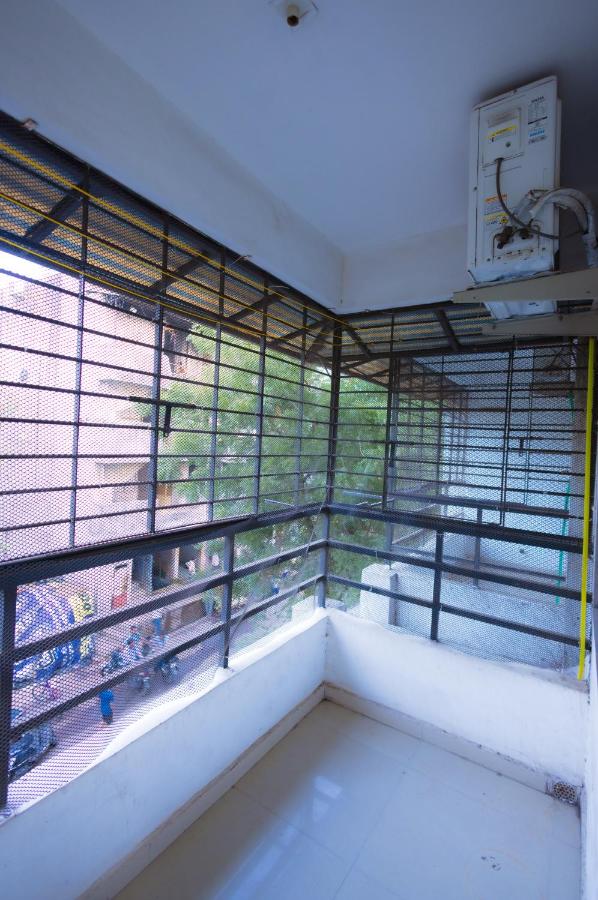 Nirrtul Ivory 2BHK Apartment Cozy & Quite - B&B Surat