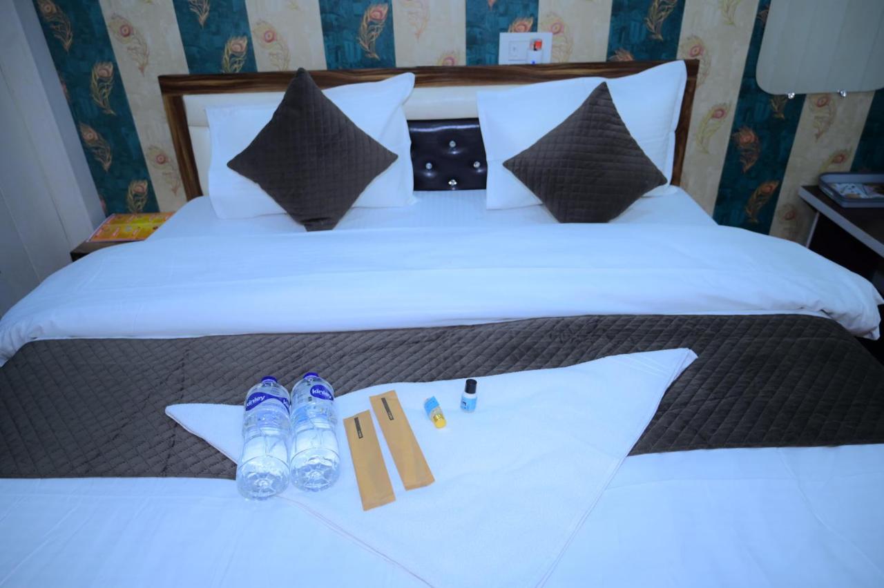 Deluxe Zimmer (2 Erwachsene & 1 Kind)