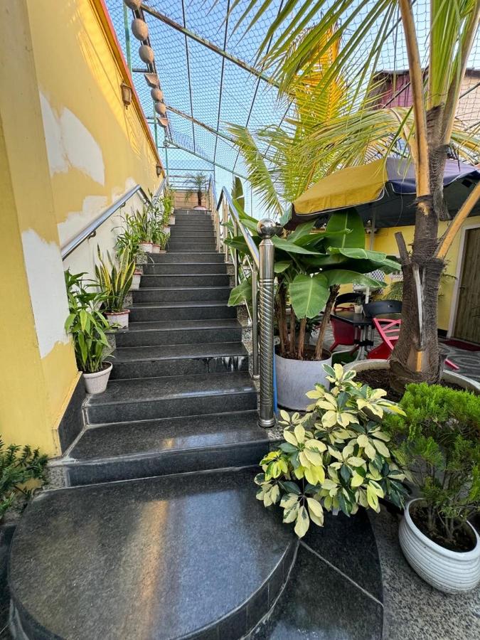 Avyanna Homestays - Near Kamakhya Temple & Apollo Excel Care - B&B Guwahati