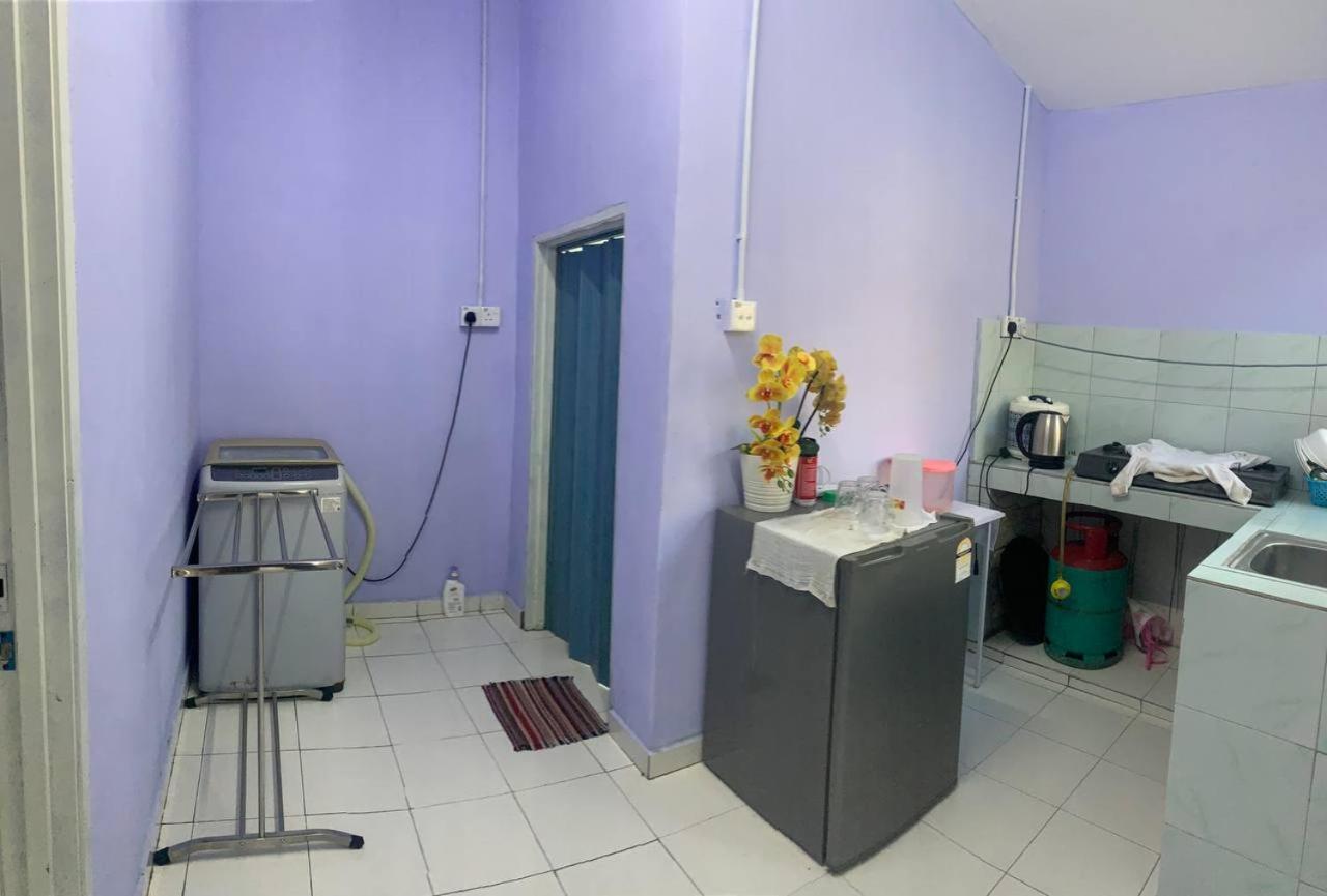 Aenis Homestay Titi Gantung - B&B Kampong Changkat Sedonan
