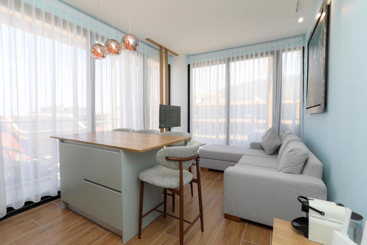 Appartamento con 2 Camere da Letto e Vista Mare 