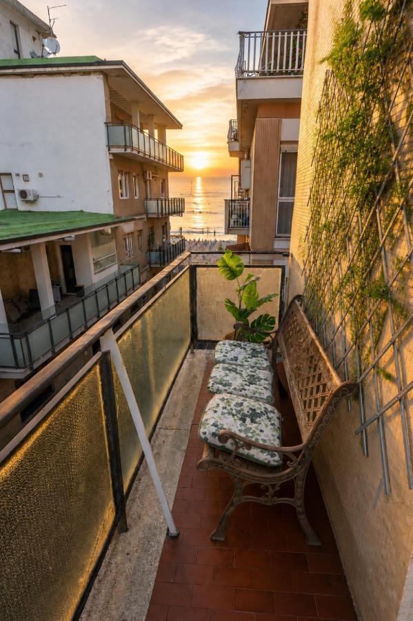 80m dal Mare, Offerta Estate, 2 Suite Vista Mare in Centro a Pescara - B&B Pescara
