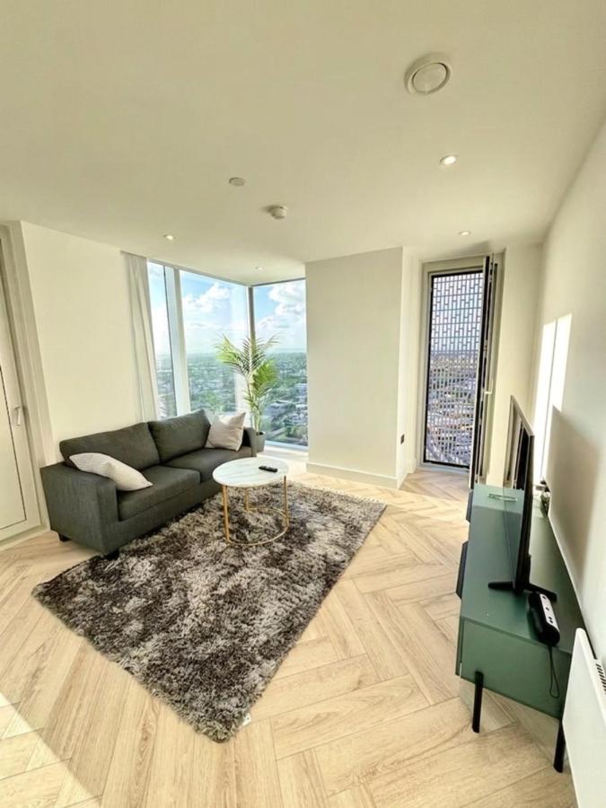 The Banks - Private Modern 2-Bed Skyline Apartment Manchester Central - B&B Manchester